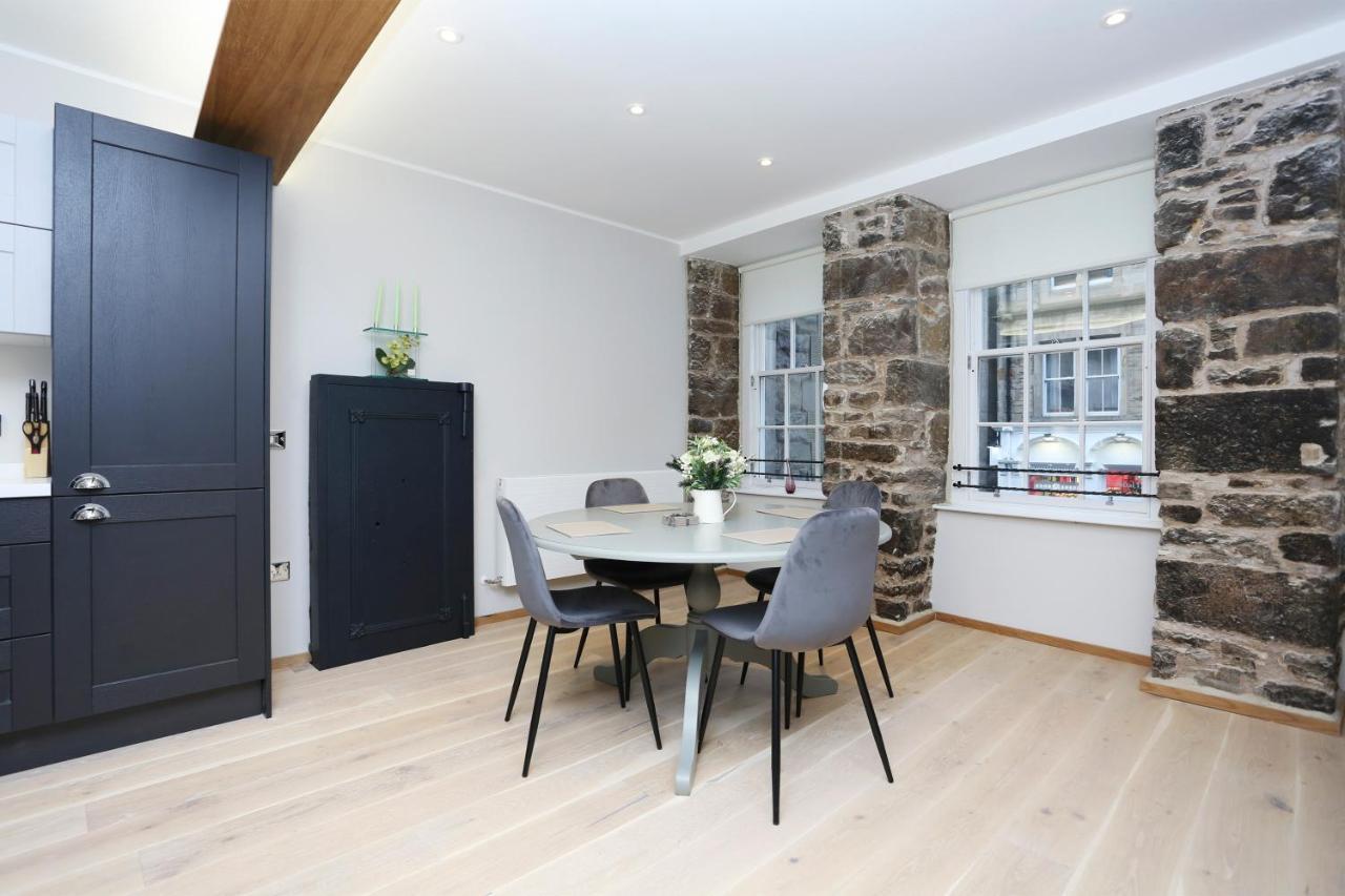 Joivy Beautiful 2 Bed Flat On The Royal Mile Lejlighed EDI Eksteriør billede