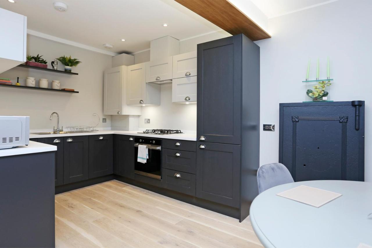 Joivy Beautiful 2 Bed Flat On The Royal Mile Lejlighed EDI Eksteriør billede